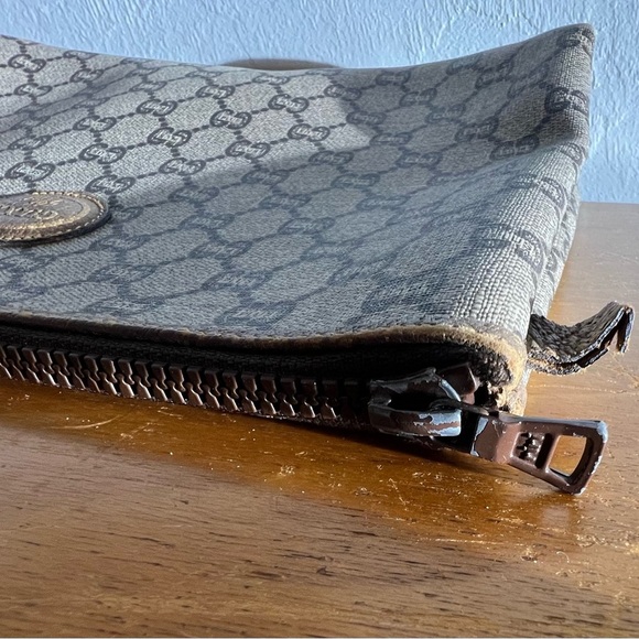 Gucci Plus Beige and Brown Monogram Zipper Large Pouch or Clutch - Picture 4 of 9